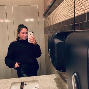 Meet your Posher, Emilie